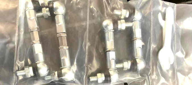 Adjustable Level Sensor Links for Lifted Air Suspension Vehicles
