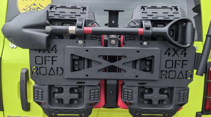 One Pair of 2.5-gallon Explosion-proof Oil Drums and One Pair of Escape Plates in the Trunk Spare Tire Toolbox for Tank 300