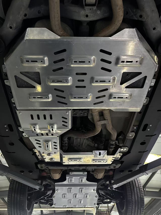 Skid Plate Kit for Porsche Cayenne 955 / 957 – Aluminum-Magnesium Alloy Transfer Case, Fuel Tank and Battery Protection | Vipera