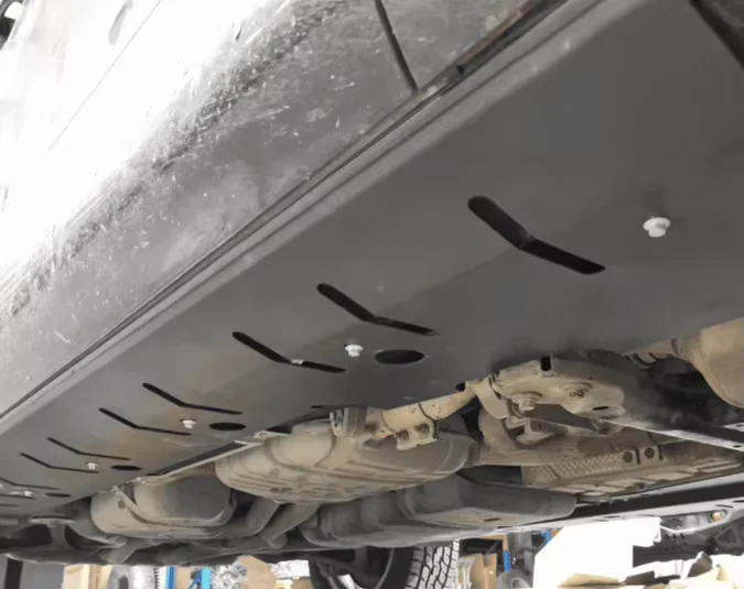 High-Quality Off-Road Side Steps for Porsche Cayenne 955 / 957 / 958 – Carbon Steel & Aluminum-Magnesium Alloy (Left & Right Set) | Vipera