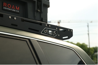 Heavy-Duty Flat Off-Road Roof Rack for Porsche Cayenne 955 / 957 – Low-Profile Carbon Steel Cargo Platform | Vipera